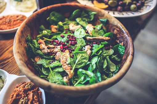 Szpinak – jak skutecznie uprawiać cenne warzywo liściaste i dlaczego warto włączyć go do swojej diety?